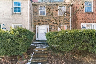 1067 Hardesty Place E Unit M-6, Columbus, OH 43204