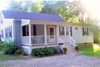 24 Oak St, Beverly, MA 01915