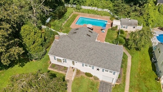43 Dimmock Rd, Waterford, CT 06385