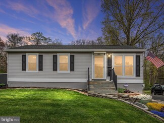 9526 Lomond Dr, Manassas, VA 20109