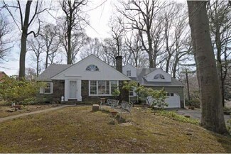 1051 Lemar Cir, Merion Station, PA 19066