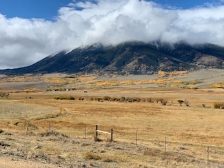 26 Wapiti Trail, Elk Mountain, WY 82324