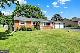 1465 Webster Dr, Carlisle, PA 17015