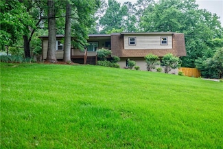 407 Doris Dr, Woodstock, GA 30188