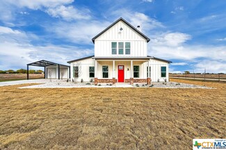 318 Camp Rd, Mc Gregor, TX 76657