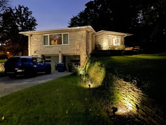4409 Sunset Dr, Kalamazoo, MI 49008