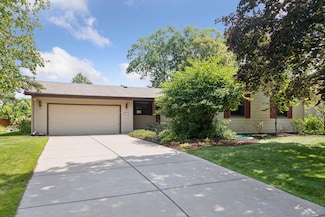 3496 Nancy Place, Saint Paul, MN 55126