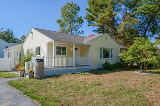22 Evergreen St, Chelmsford, MA 01824