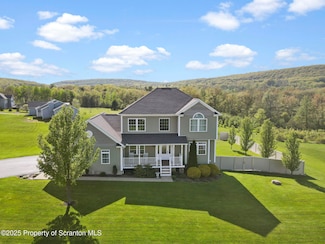 30 Landmark Dr Unit L 4, Jefferson Township, PA 18436