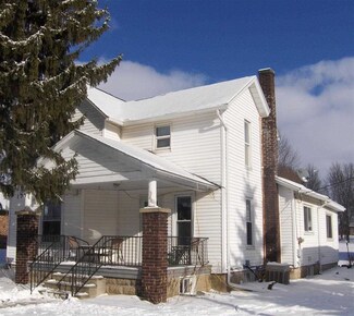 65654 County Road 3, Wakarusa, IN 46573