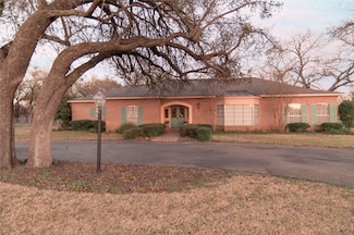 711 N Hurt, Dublin, TX 76446