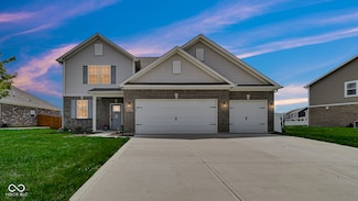 4763 W Tradwell Dr, New Palestine, IN 46163