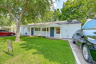 5910 Sycamore Ave, Pasadena, TX 77503