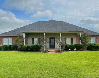 216 Joshua St, Iowa, LA 70647