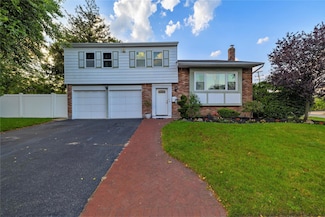 2717 Ellen Rd, Bellmore, NY 11710