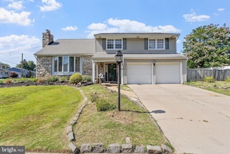 28 Kingsbridge Dr, Burlington, NJ 08016