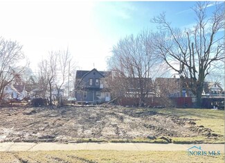 1944 Chase St, Toledo, OH 43611
