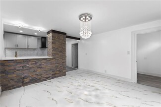 41 Calhoun Ave, Providence, RI 02907