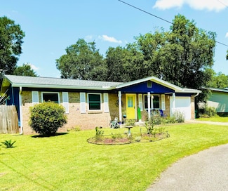 11 Port Dixie Blvd, Shalimar, FL 32579