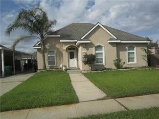 4425 Olive Dr, Meraux, LA 70075