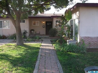 803 W Iris Ave, Visalia, CA 93277