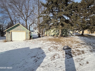 605 Maple St, Summit, SD 57266