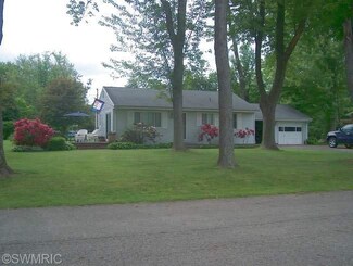61266 Quinnesec Rd, Cassopolis, MI 49031