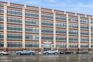 3963 W Belmont Ave Unit P-143, Chicago, IL 60618