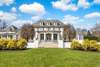 4181 Kenny Rd, Columbus, OH 43220