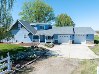 230 Krough Rd, Prosser, WA 99350