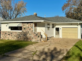 1309 W Pearl St, Stevens Point, WI 54481