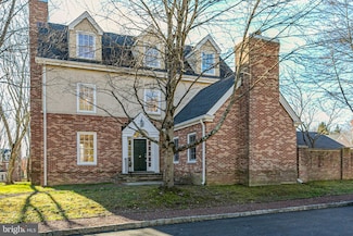 40 Governors Ln, Princeton, NJ 08540