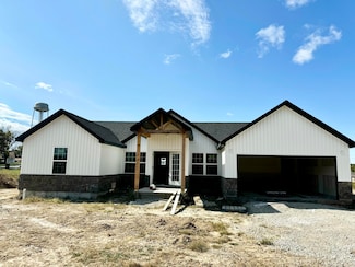 2603 Country Dr, Mountain Grove, MO 65711