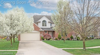 448 Marblewood Ln Unit 75, Saline, MI 48176