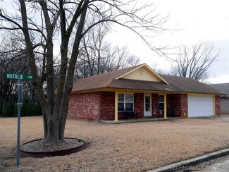 12 Natalie Ln, Kiefer, OK 74041
