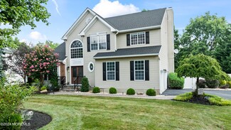 38 Wisteria Ct, Piscataway, NJ 08854