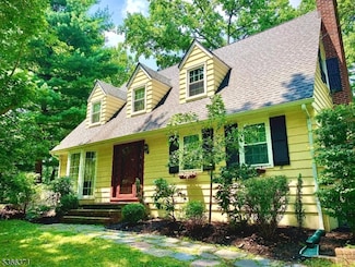 924 Maurice Ave, Rahway, NJ 07065