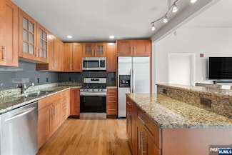 1025 Maxwell Ln Unit 1209, Hoboken, NJ 07030