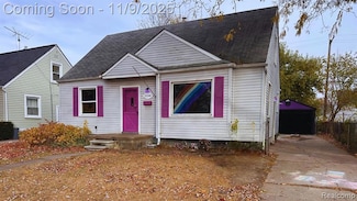 25246 Hayes Rd, Roseville, MI 48066