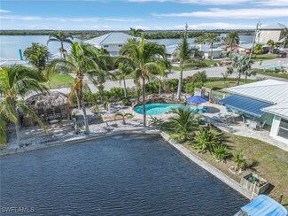 2669 Bridgeview St, Matlacha, FL 33993