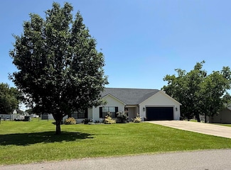 2914 Hatties Ln, Ozark, AR 72949