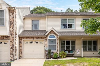 342 Lake Side Dr, Swedesboro, NJ 08085