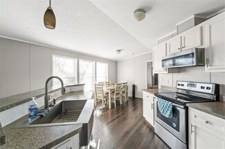 8442 Why Not Ct, Dexter, IA 50070