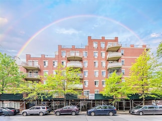 35-06 Leavitt St Unit 3, Flushing, NY 11354
