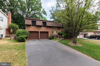 8822 Arley Dr, Springfield, VA 22153