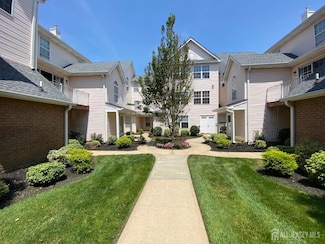 420 Plymouth Rd, North Brunswick, NJ 08902