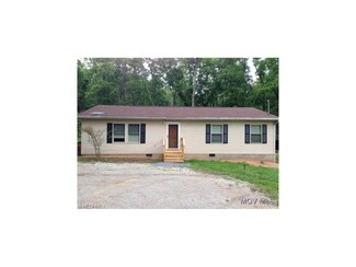 826 Long Run Rd, Waverly, WV 26184