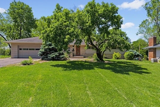 6112 Ridgeway Rd, Edina, MN 55436