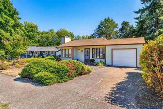 2702 Newton St, Philomath, OR 97370