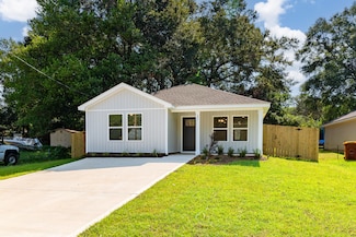 231 Holland St, Crestview, FL 32536